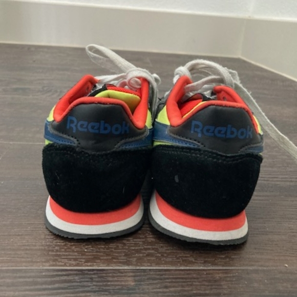 Reebok Classic Kids tennis shoes - Picture 2 of 5